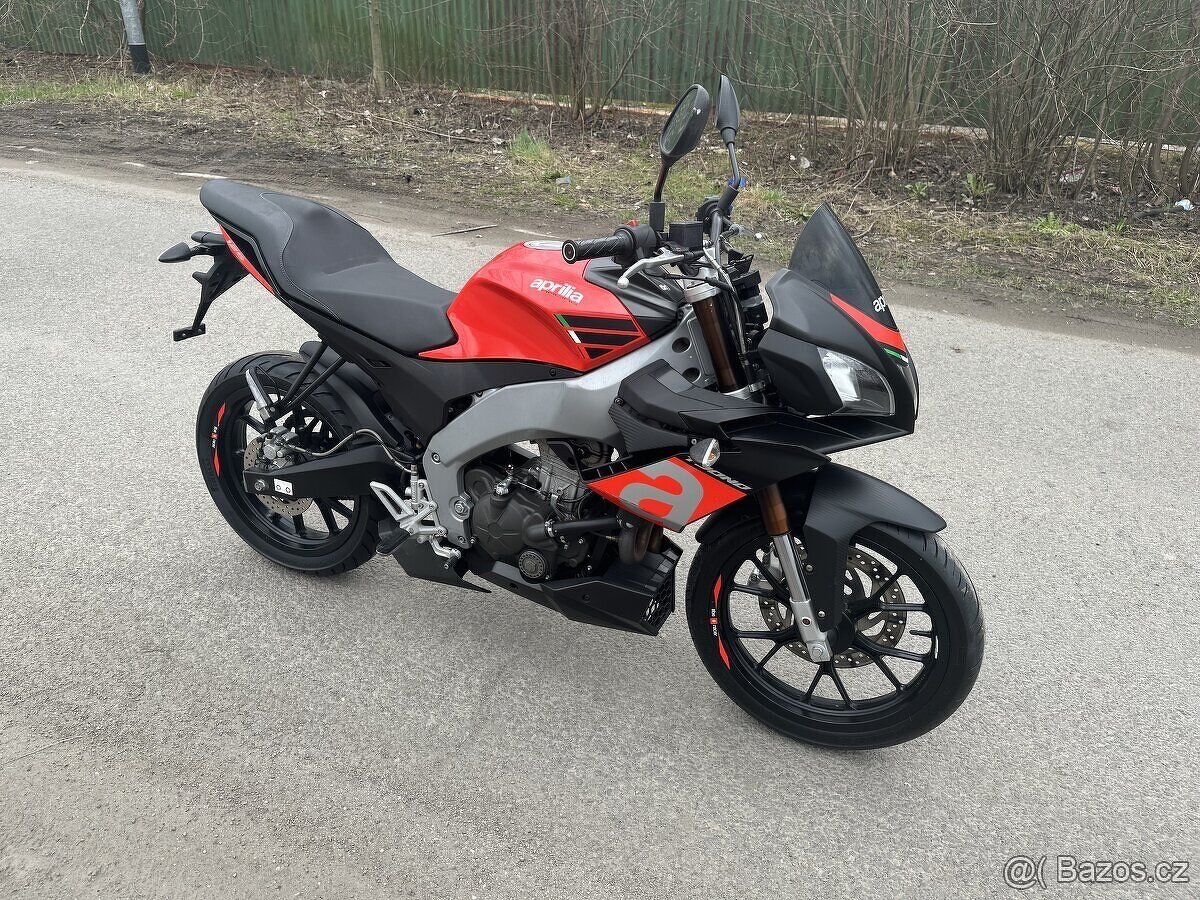 Aprilia tuono 125