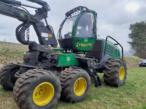 Harvestor JOHN DEERE 1070E