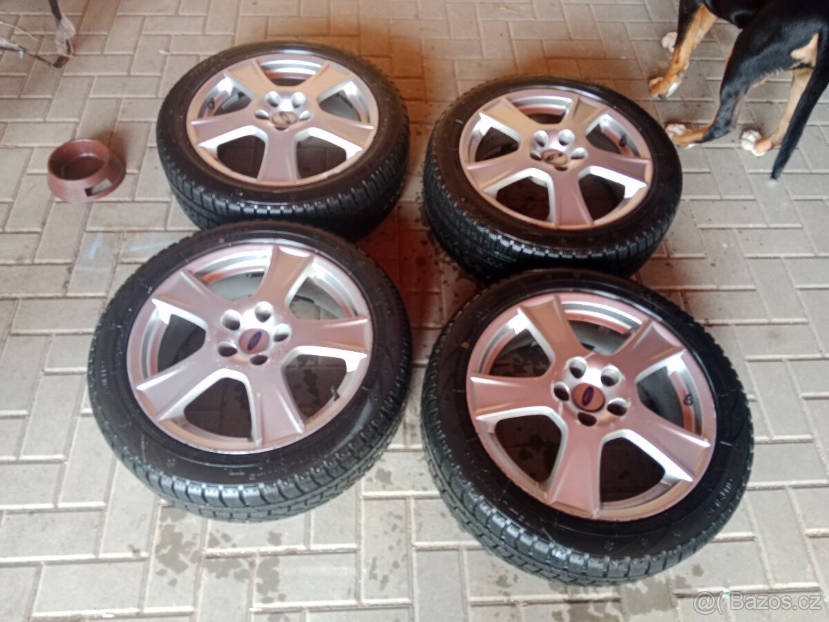 Kola originál Ford zimní 205/50 R17