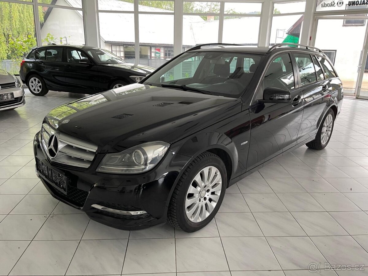 Mercedes-Benz C200cdi // 2012