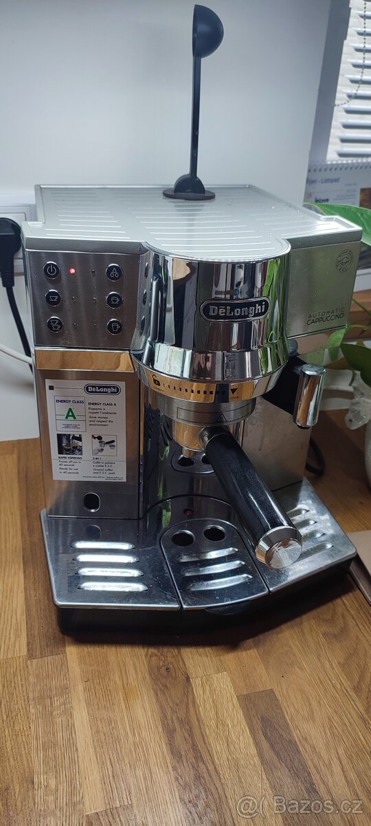 Kávovar DeLonghi