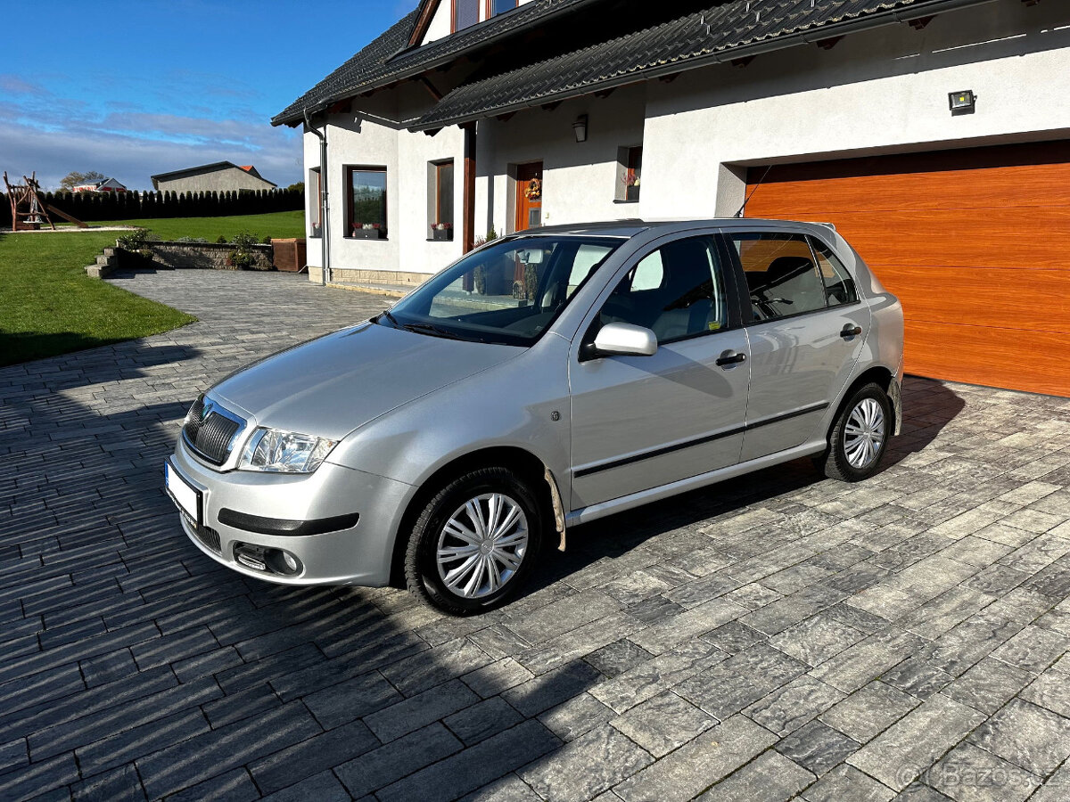 Škoda Fabia facelift 1.4 16v - Pouze 92 tis km