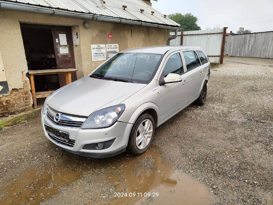 Prodám veškeré náhradní díly Opel Astra H A16XER 85kw