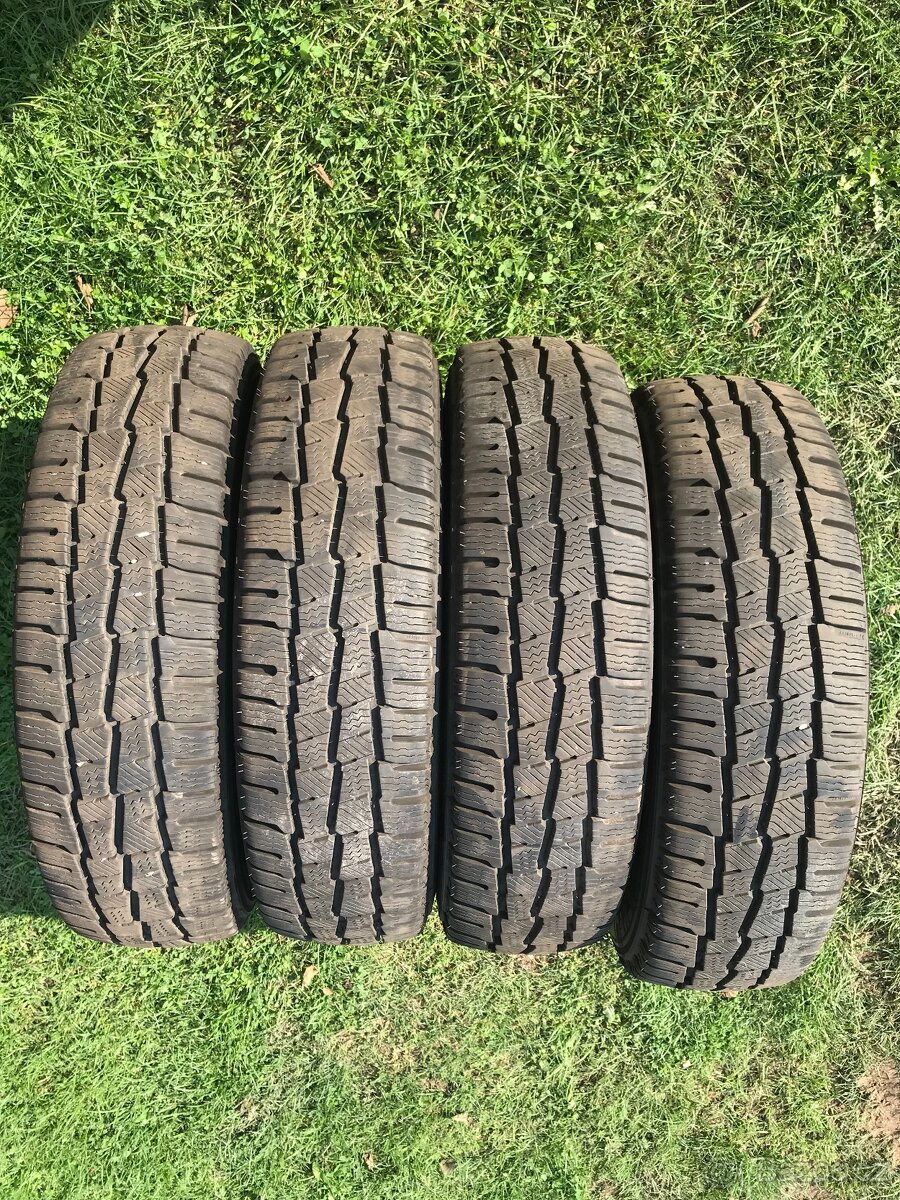 Prodám 4x pneu Michelin 195/75-R16C zimní.