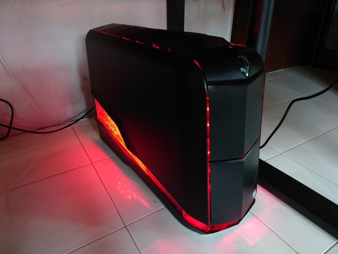 Herní PC ALIENWARE AURORA - i7,vodní chlazení,RX 5500XT 8GB