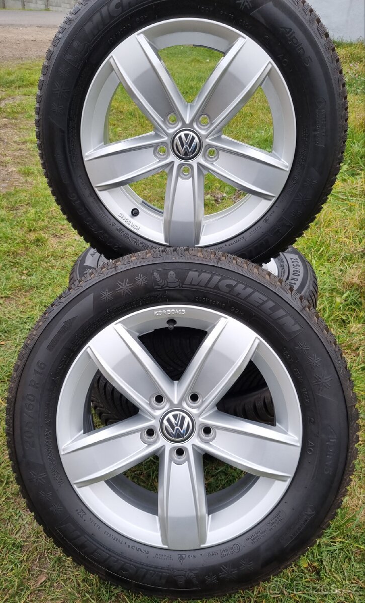 Nová orig.zimní sada VW T-ROC 16" 5x112 pneu 205/60/16