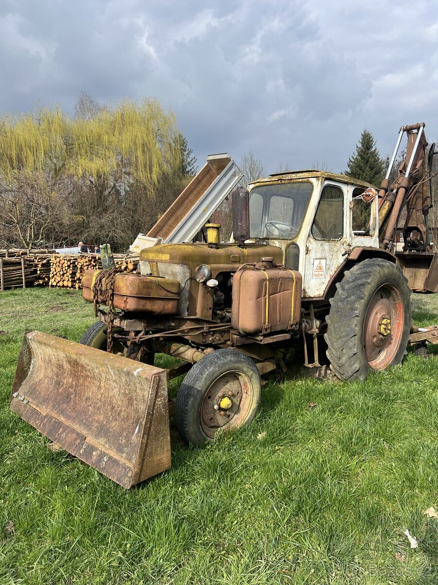 Belarus traktor/bagr SLEVA