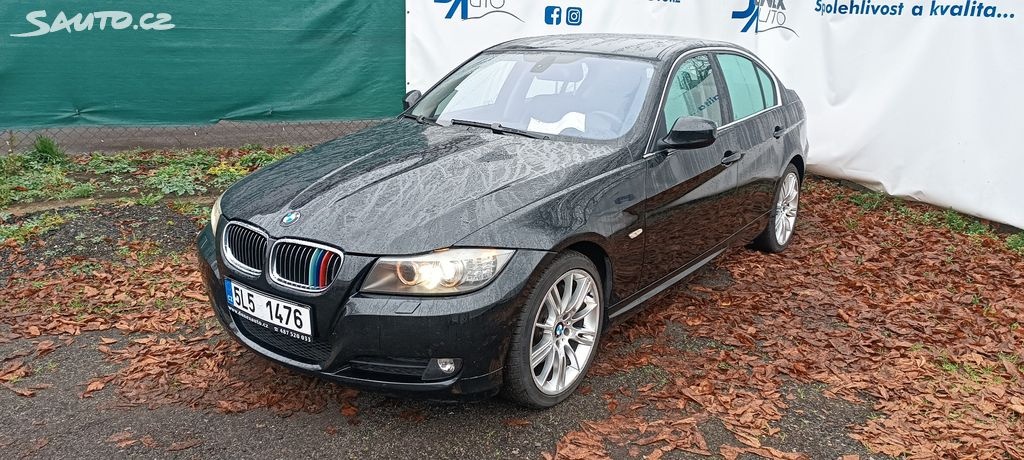 BMW Řada 3, 330i - XENONY