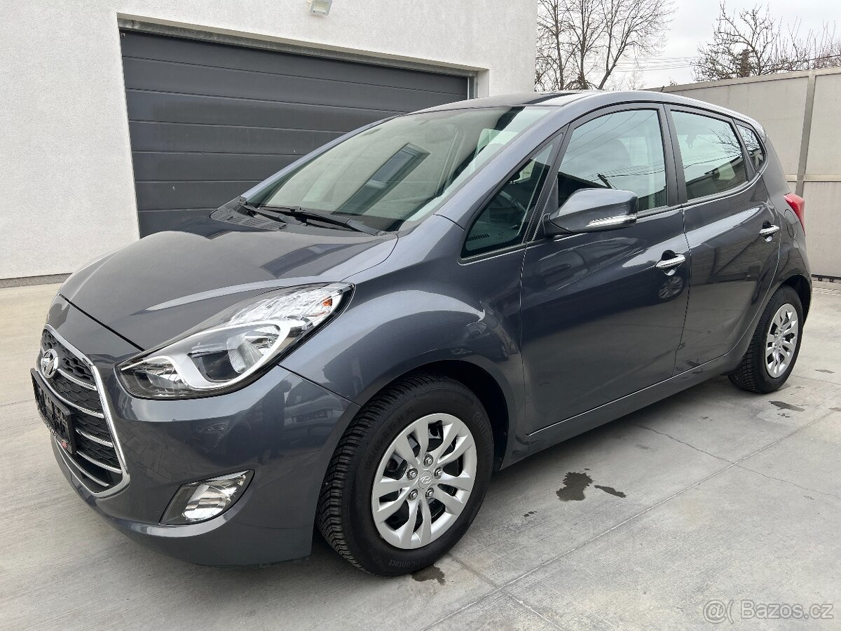 HYUNDAI ix20 1.4i 66 KW 1.MAJITEL 2016 VYHŘ.SEDADLA+VOLANT