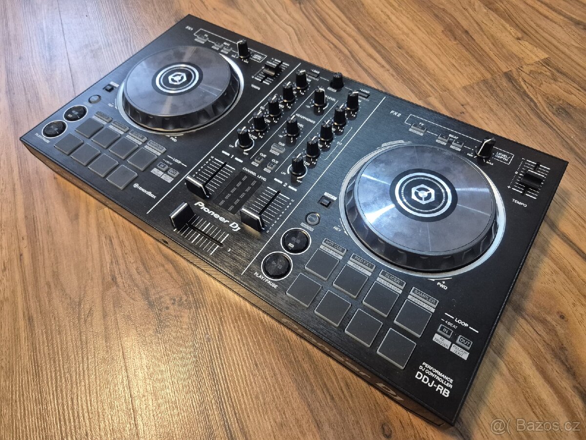 Prodám DJ kontroler Pioneer DDJ RB