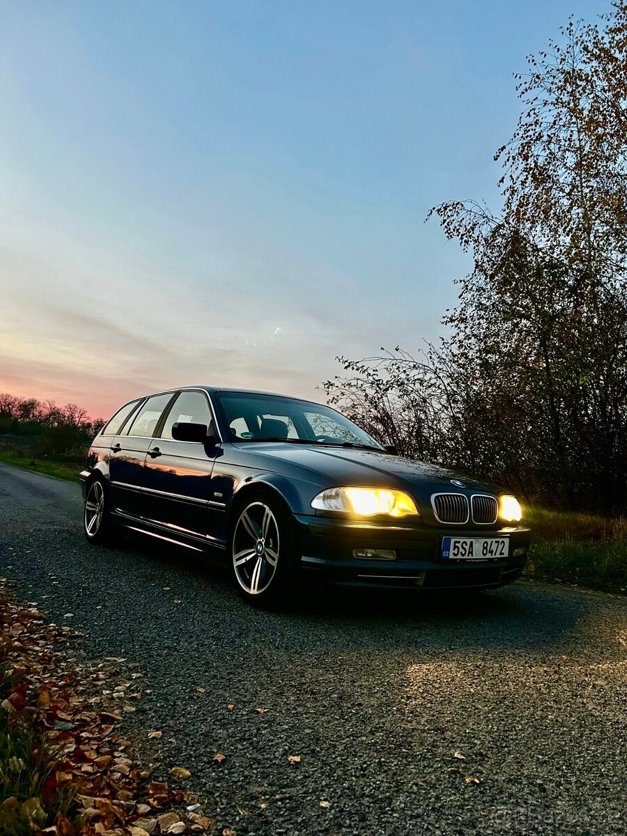 BMW E46 330i - vozidlo