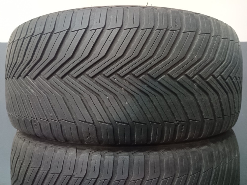 255/40 R19 MICHELIN (3621)