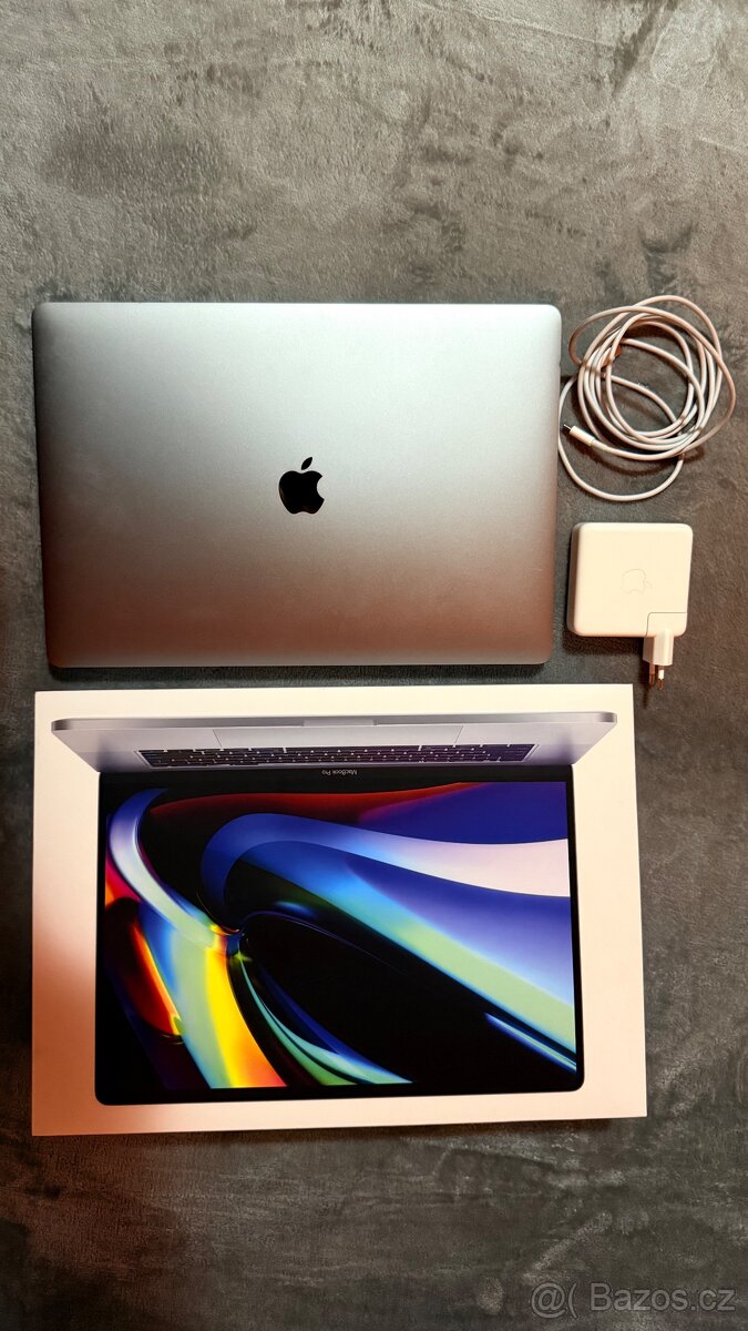 Apple MacBook 16 Pro - 2019 - jako nový - záruka