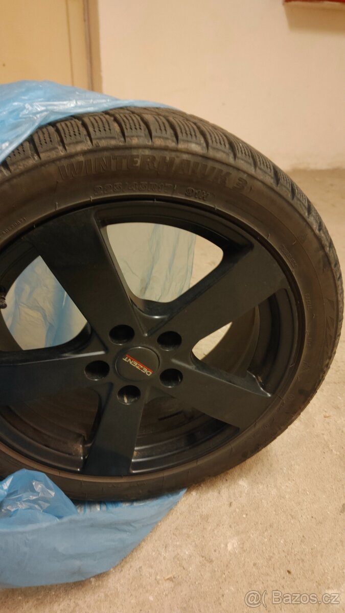 Alu kola Dezent 17" 5x114.3 ET 45 + zimni pneu na dojeti