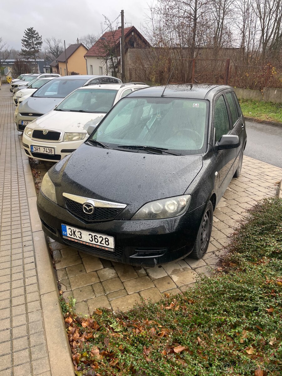 Mazda 2 1.2 benzin  Rok 2006, Klima, centrál, el.okna