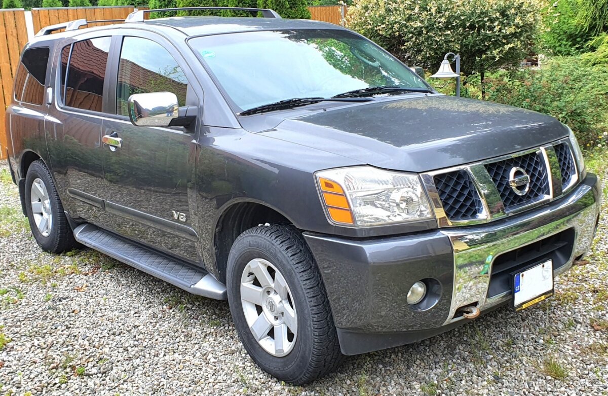 Nissan Armada LE