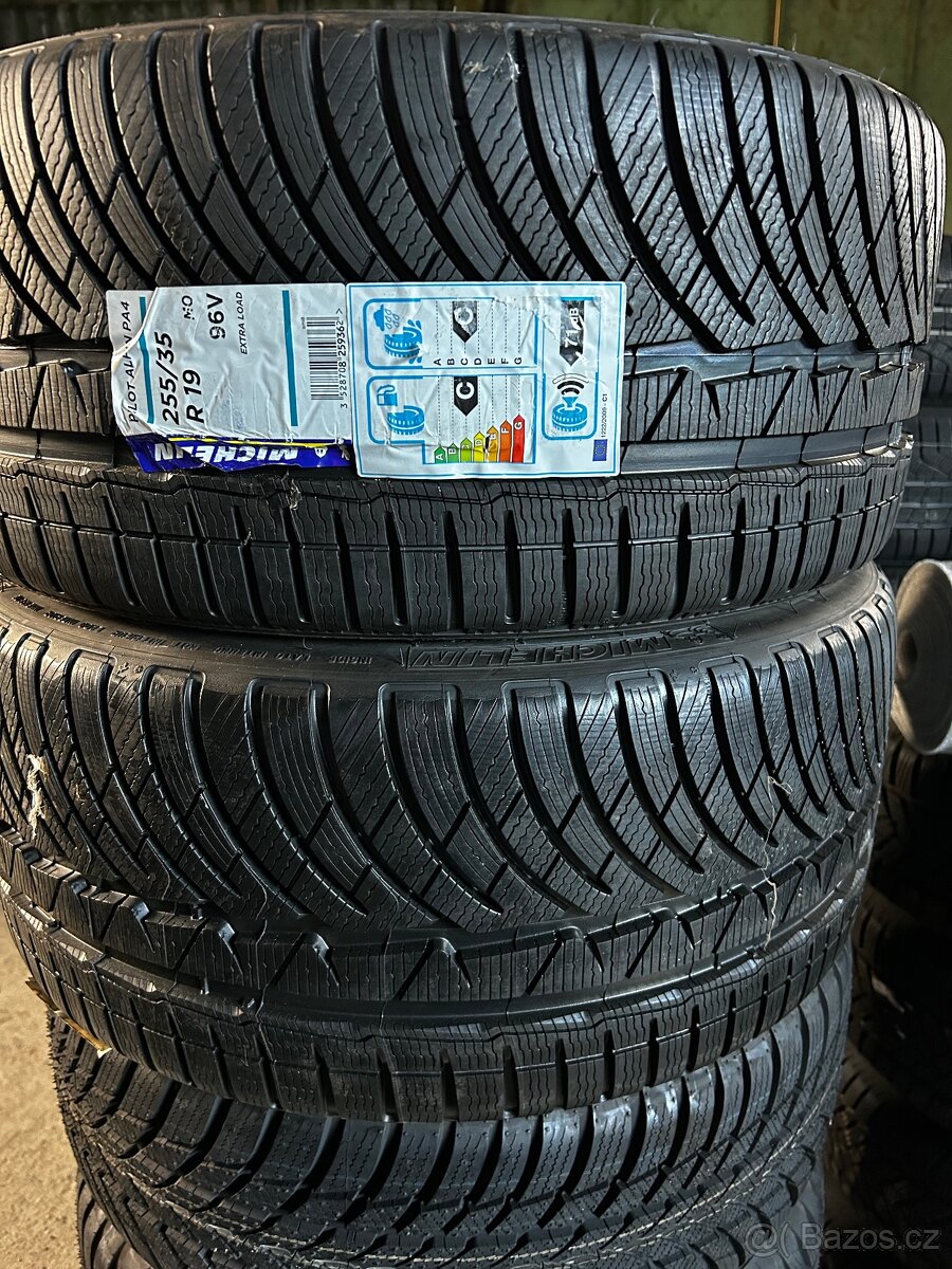 255/35/19 Michelin zimni pneu