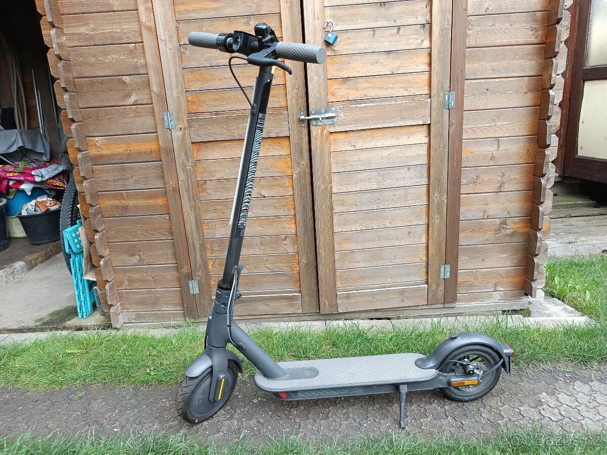 Mi Electric Scooter 1S