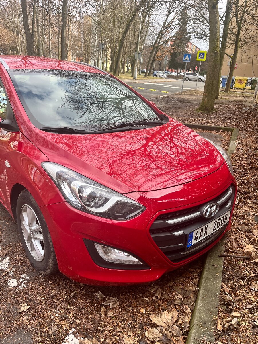 Hyundai i30 1.6 benzín +LPG