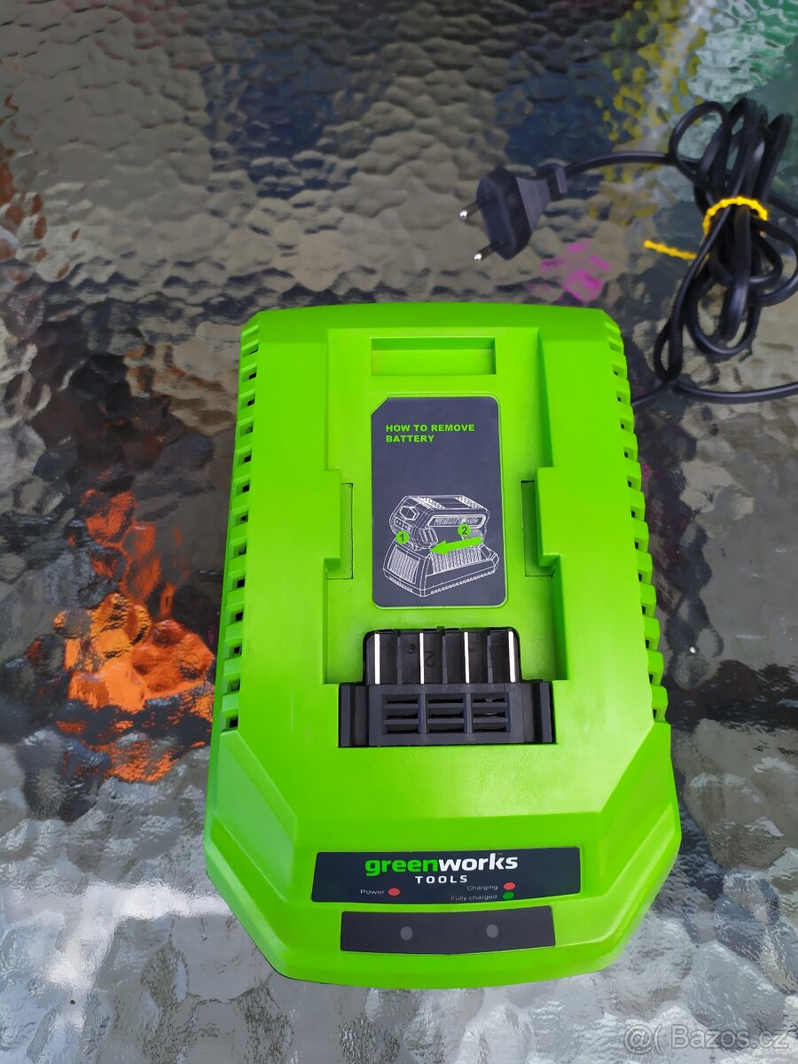 Baterie a nabíječka Greenworks G40, 40 V