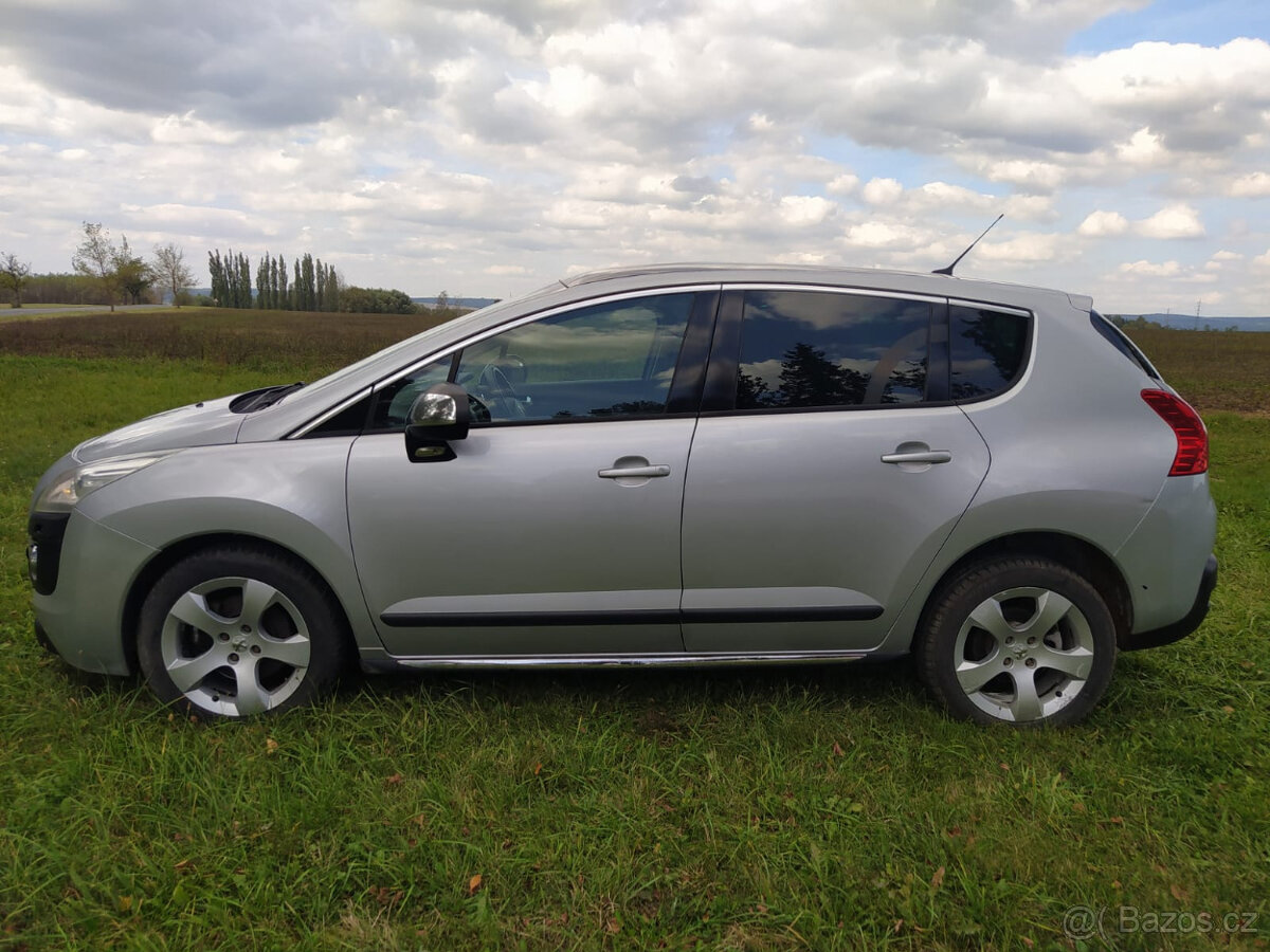 Peugeot 3008 2.0 HDi KLIMA, NAVI, PANORAMA