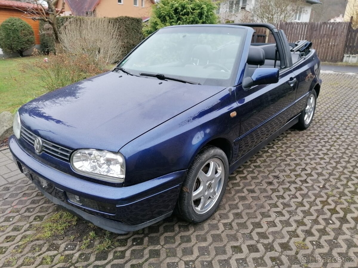 VOLKSWAGEN GOLF CABRIO HIGHLINE BENZÍN 1.6i 74KW