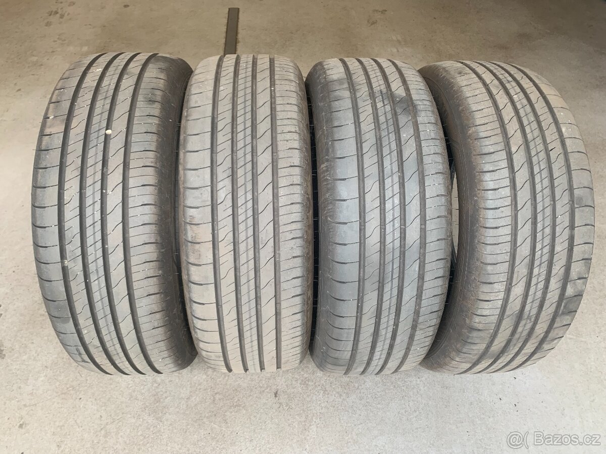 Prodám letní pneu Goodyear 215/55 R18 99V