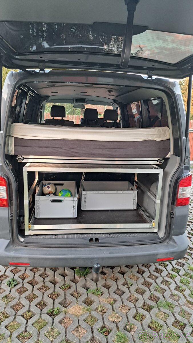 Spací vestavba na VW T5