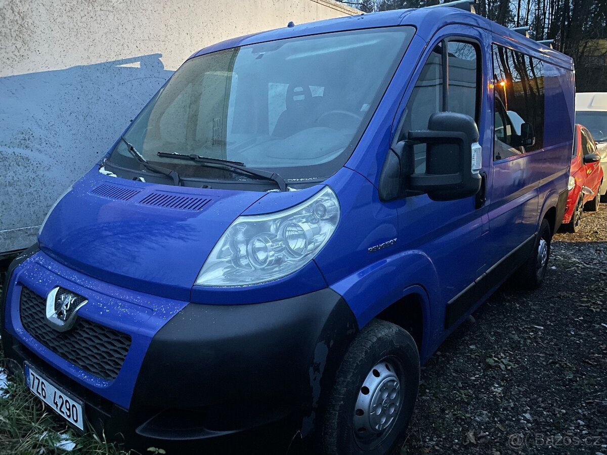 Peugeot Boxer 2.2 HDi 6 míst