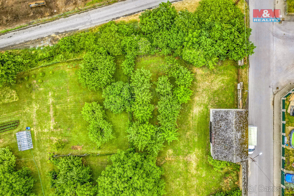 Prodej rodinného domu s pozemky 2418 m², Kunějovice