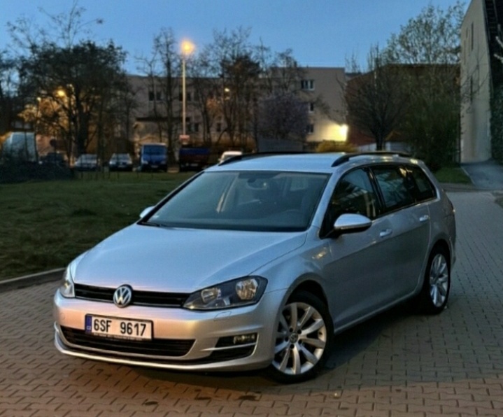 VOLKSWAGEN GOLF 7.