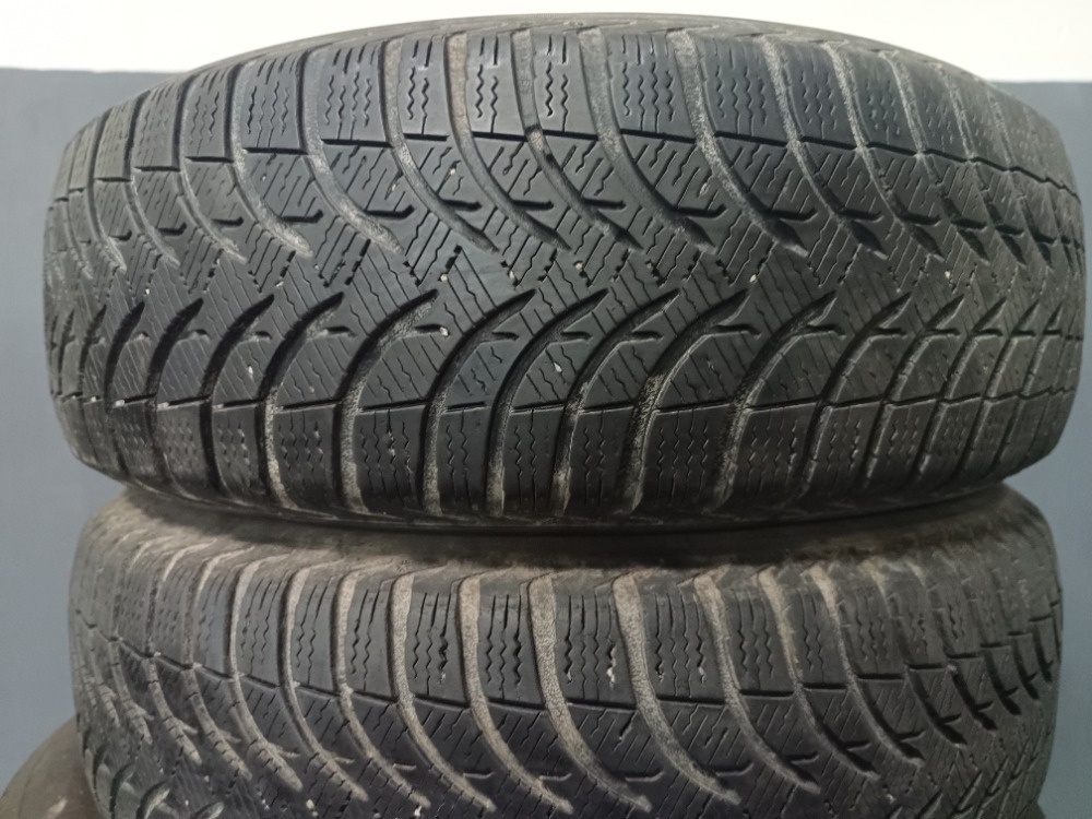 195/65 R15 MICHELIN (3810)