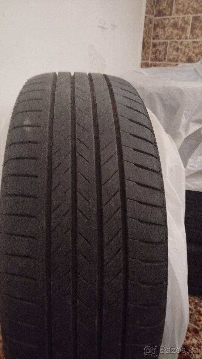 Prodej Letní pneu 235/55R19 v101 RV 22