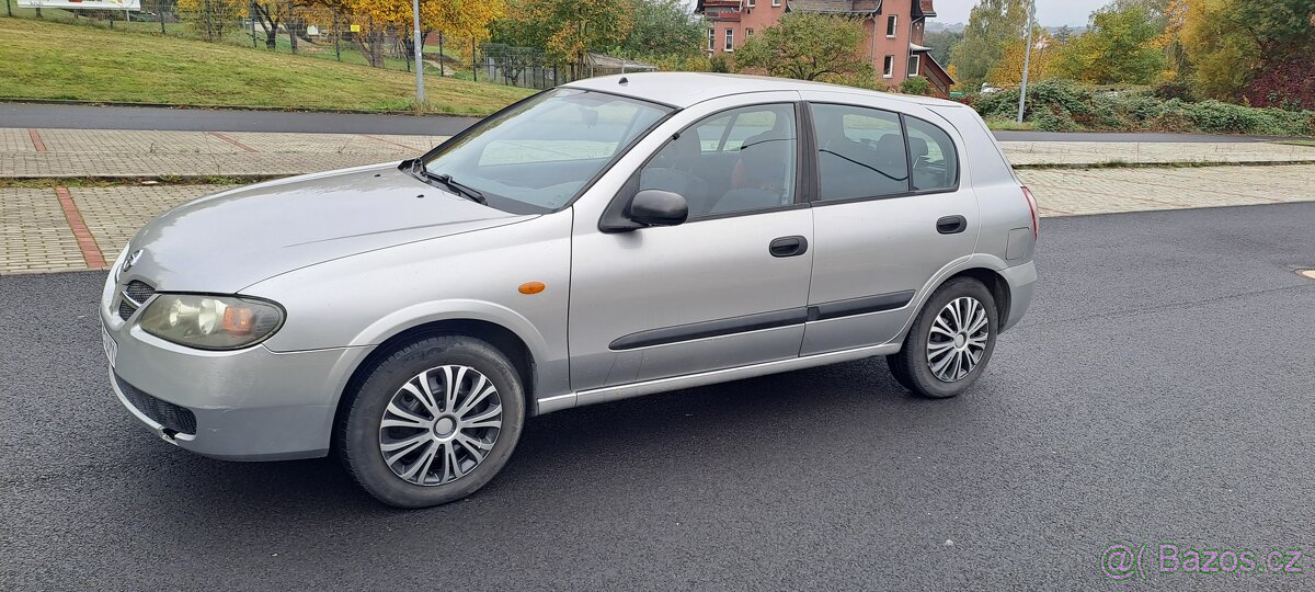 Nissan Almera