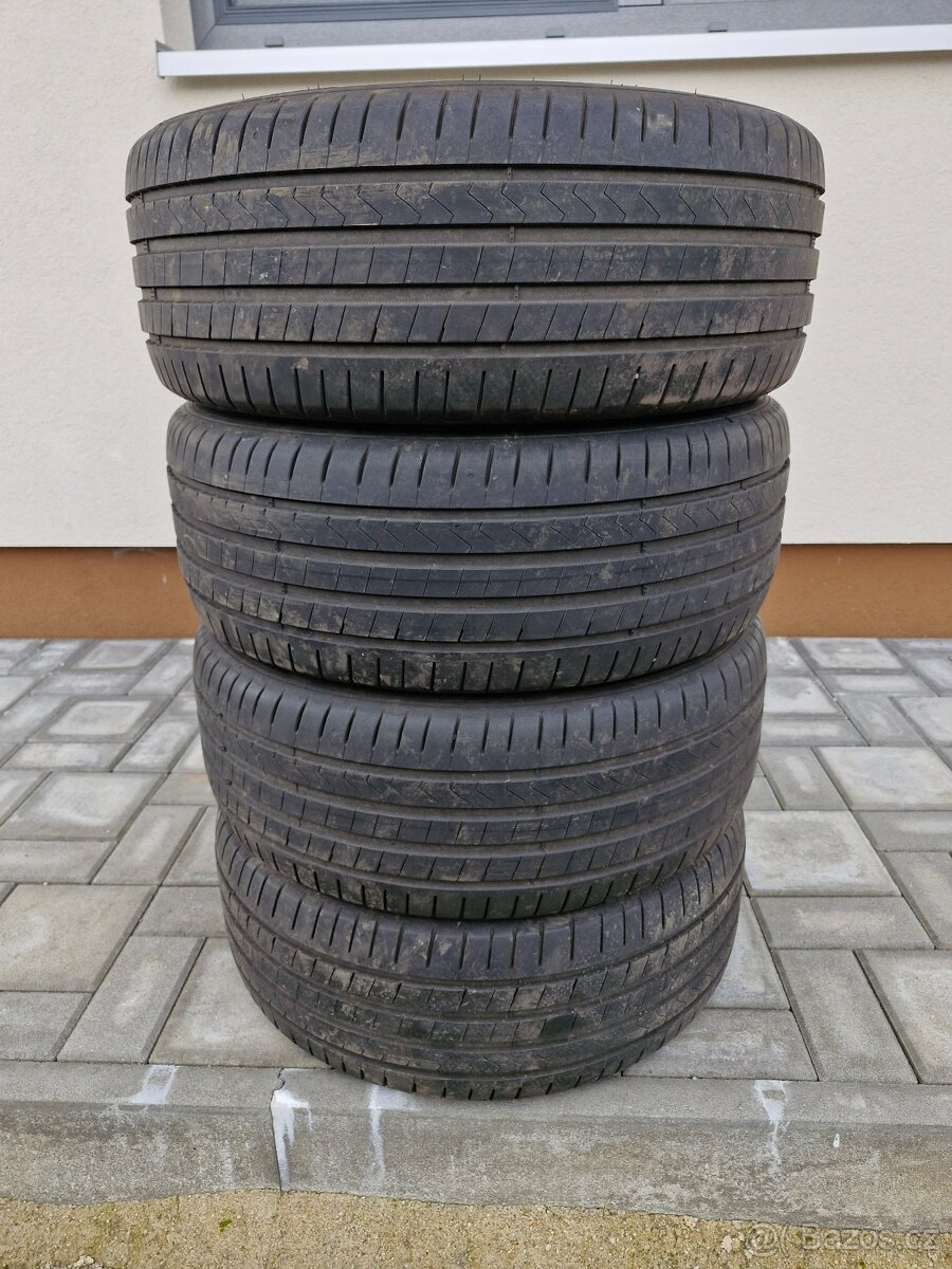 Letní pneu 235/45 r17