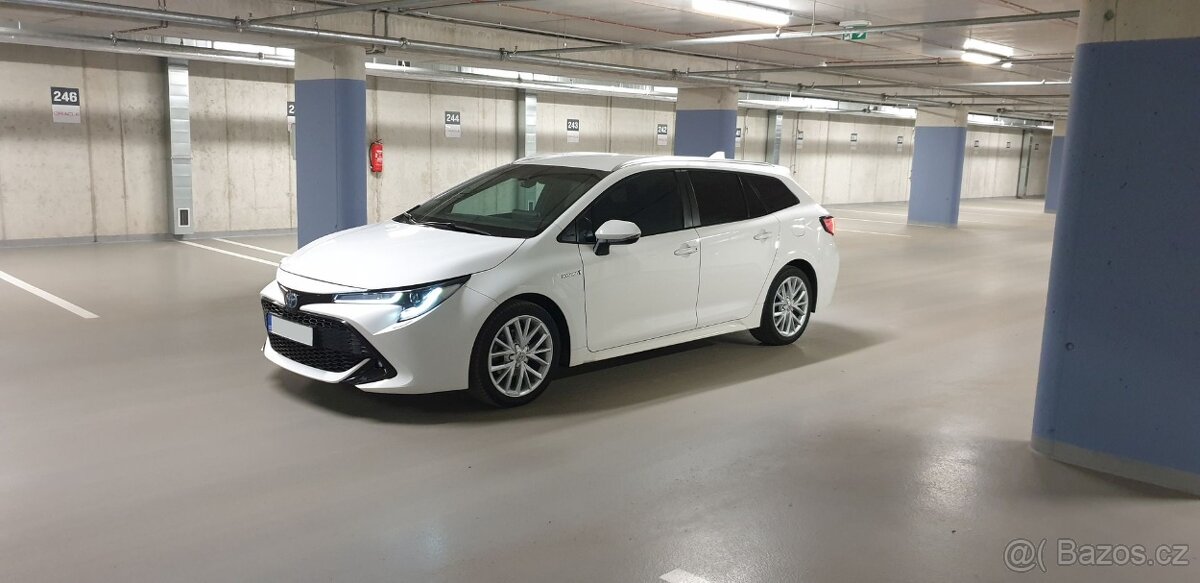 Toyota Corolla 1.8 HEV TS