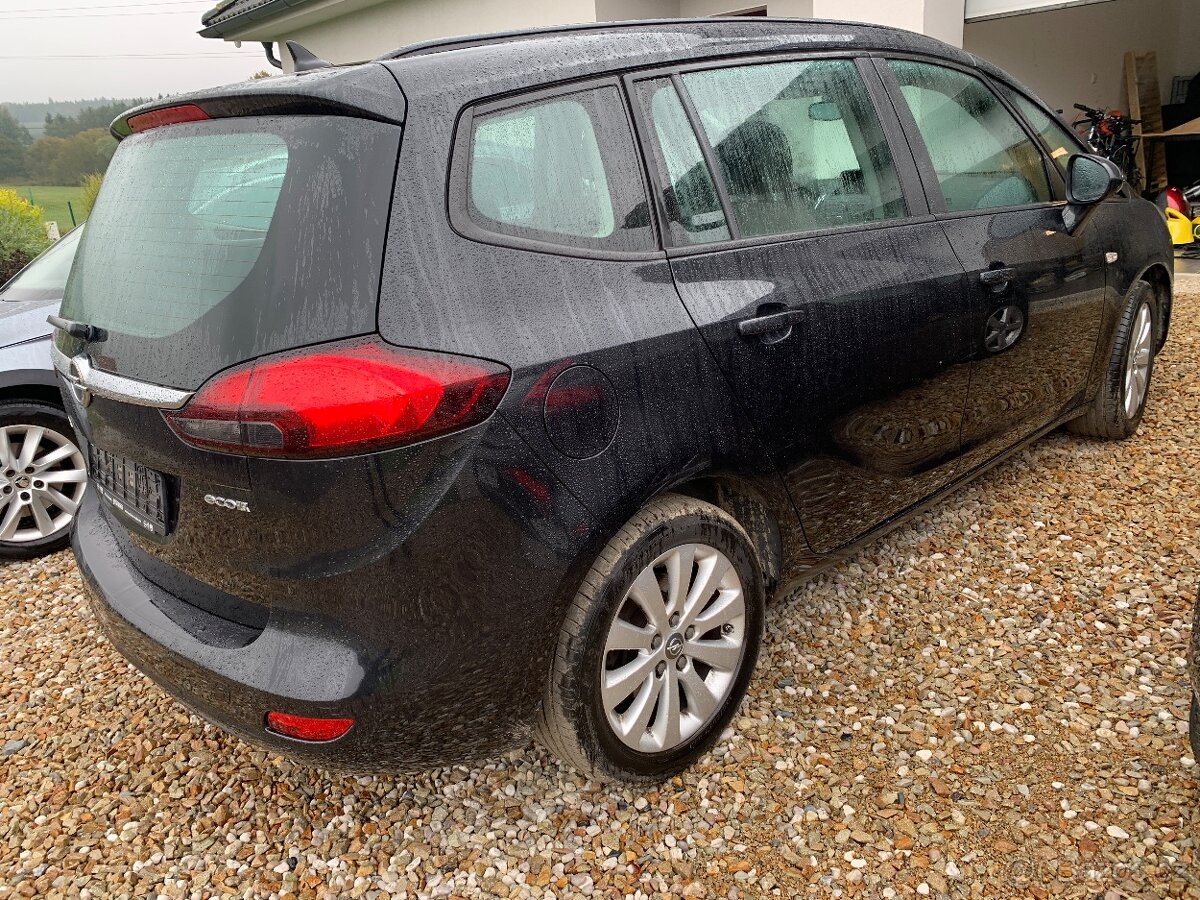 Opel Zafira Tourer 1.6 CDTI 7 míst