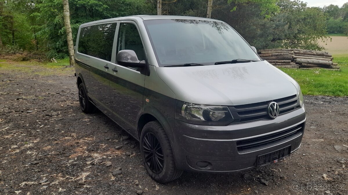 Prodám VW T5 facelift Long 2.0tdi 2x šoupačky