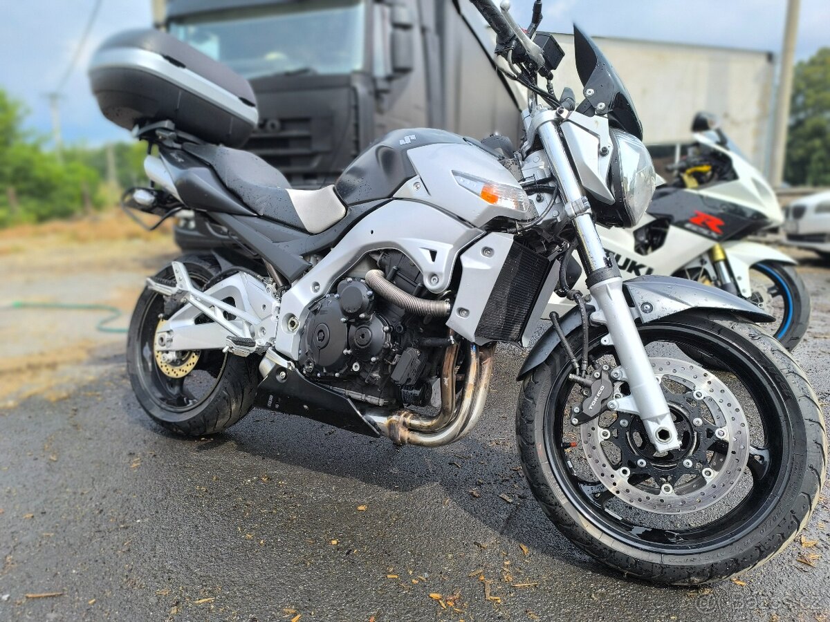 Suzuki GSR 600