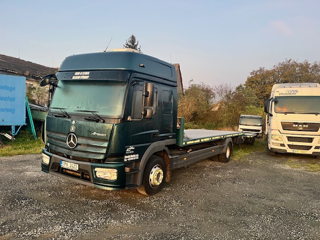 MB Atego 1530 + vlek