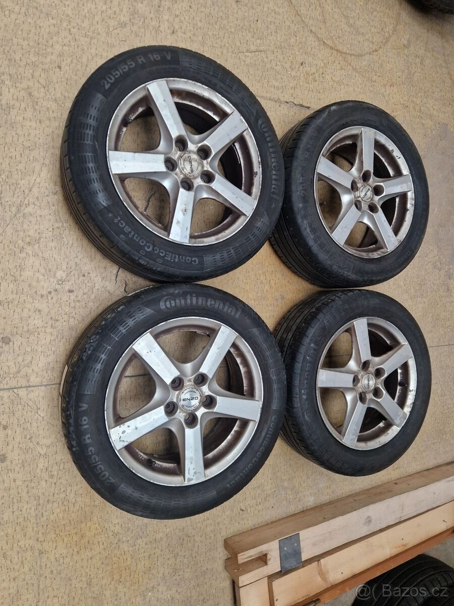 Alu kola 6.5Jx16 ET 45, 5x112, pneu 205/55 R16 91V Continent