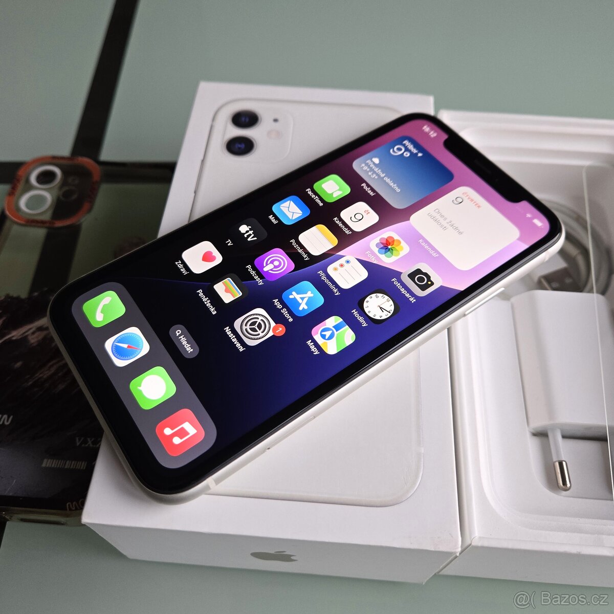 iPhone 11, White, 64GB