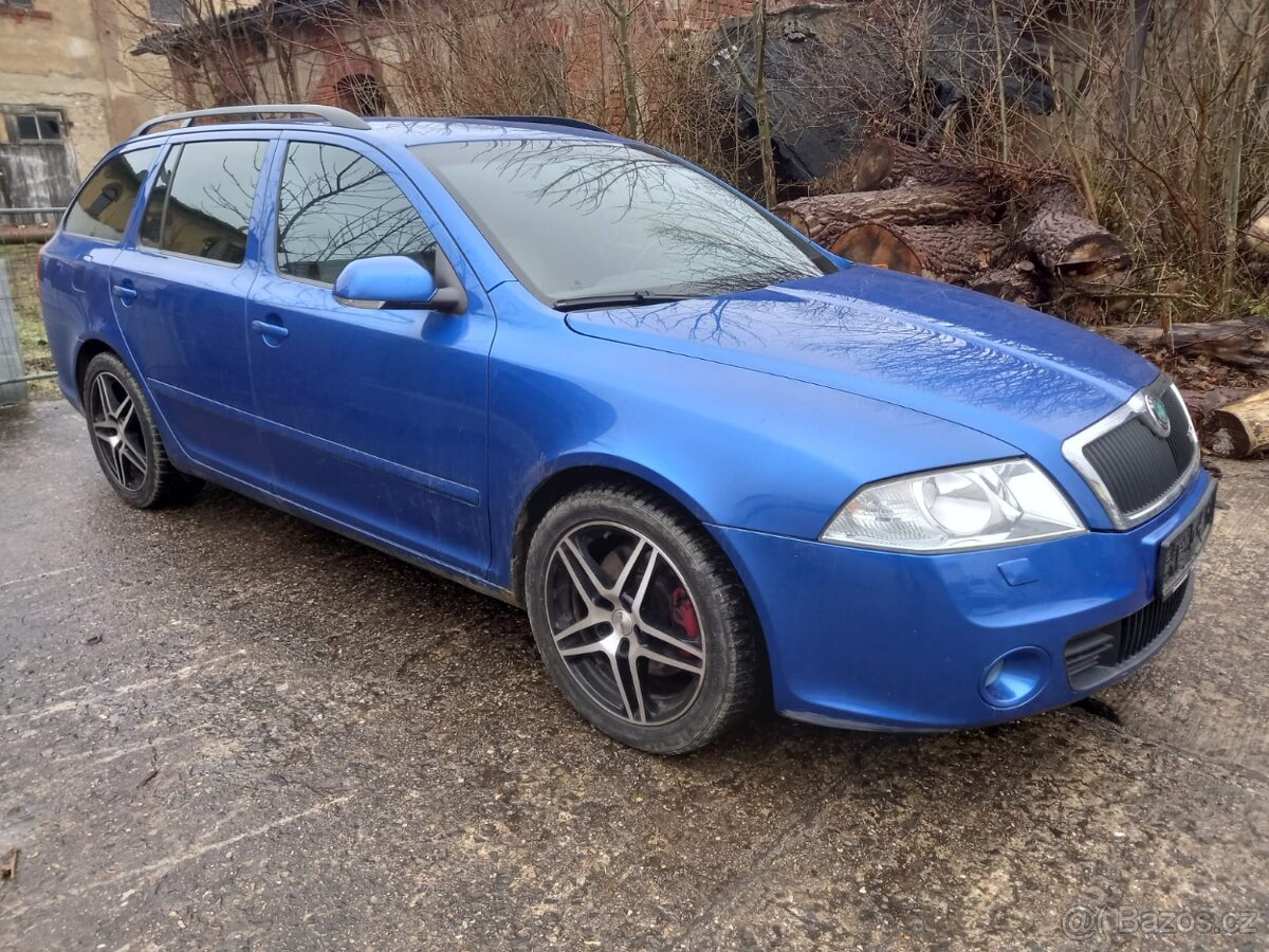 Škoda Octavia RS  2.0Tdi  125kW zzzzuupeerrr km :-)