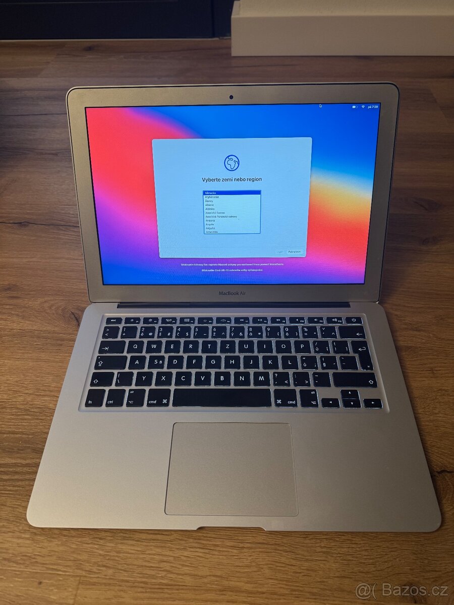 Apple MacBook Air (13-inch, Early 2014)