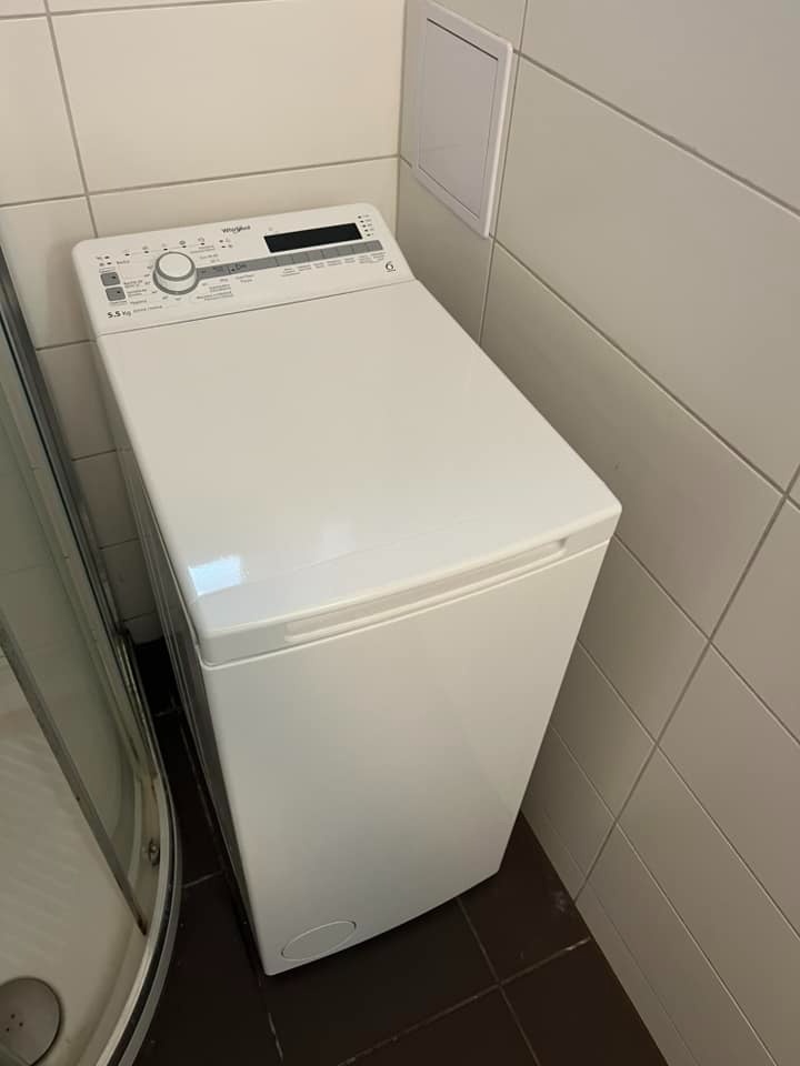 Prodám pračku Whirlpool s vrchním plněním