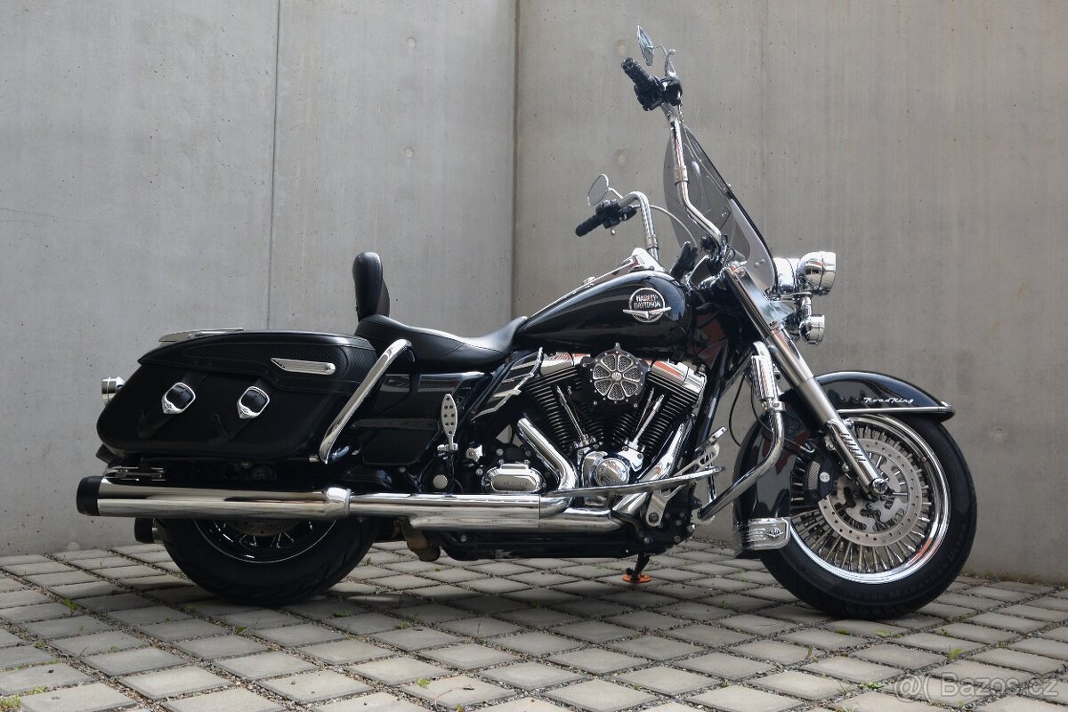 Harley-Davidson FLHRC Road King Classic