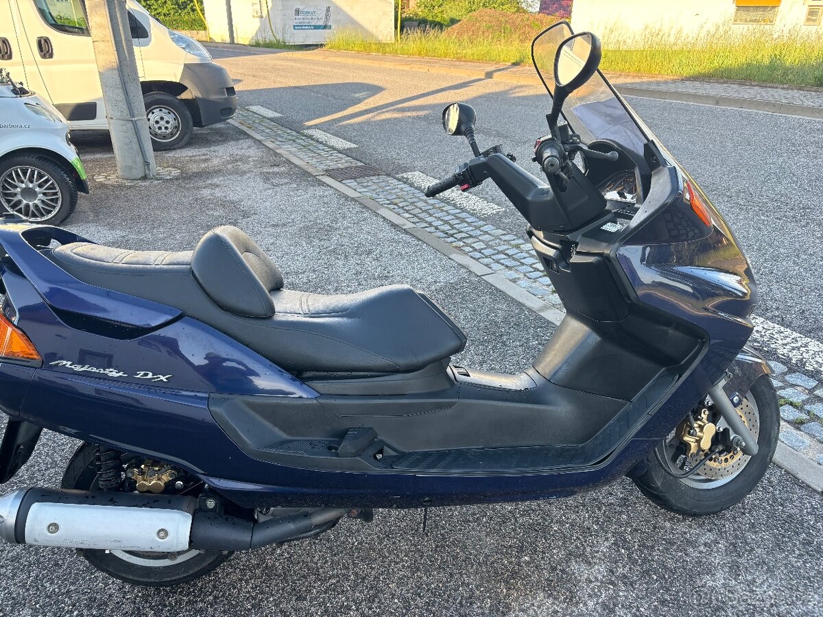 Yamaha majesty 250