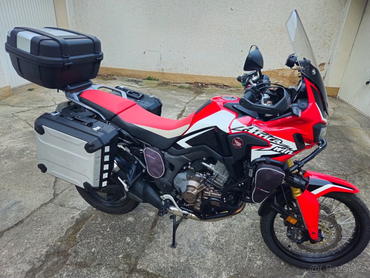 Honda Africa Twin CRF 1000 DCT rok 2018