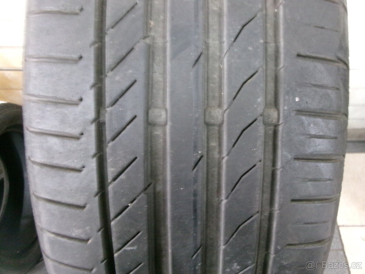 225/45 R19 CONTINENTAL (cca 5mm) č.14095