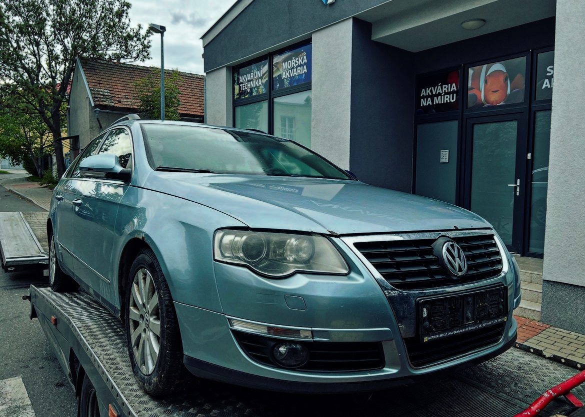 Vůz na náhradní díly VW Passat B6 kombi 2009 CBAB KNP LB5M